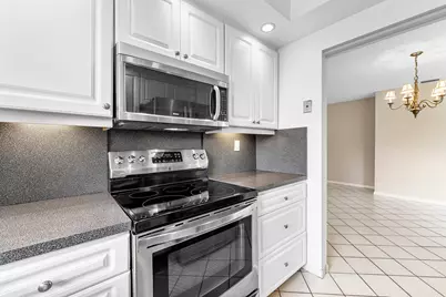 1752 Riverwood Lane, Coral Springs, FL 33071 - Photo 6