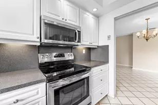 1752 Riverwood Ln, Coral Springs, FL 33071 - Photo 6