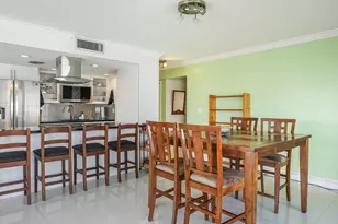 126 Golden Isles Dr, Hallandale Beach, FL 33009 - Photo 18