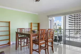 126 Golden Isles Dr, Hallandale Beach, FL 33009 - Photo 22
