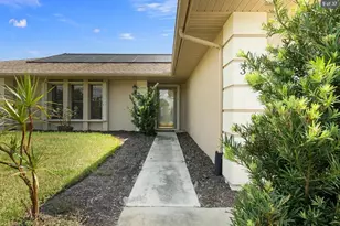329 SE Oakridge Dr, Port Saint Lucie, FL 34984 - Photo 2
