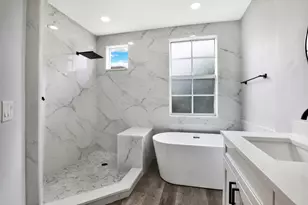 2425 San Pietro Cir, Palm Beach Gardens, FL 33410 - Photo 16