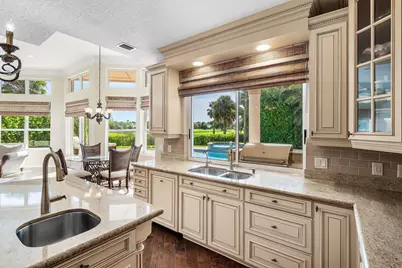 221 Thornton Drive, Palm Beach Gardens, FL 33418 - Photo 14
