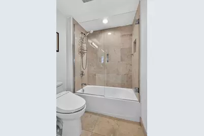 19400 Turnberry Way #921, Aventura, FL 33180 - Photo 18