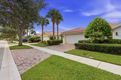 8450 Saint Johns Court, Wellington, FL 33414 - Photo 4
