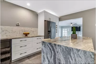 1435 NE 39th Street, Oakland Park, FL 33334 - Photo 6