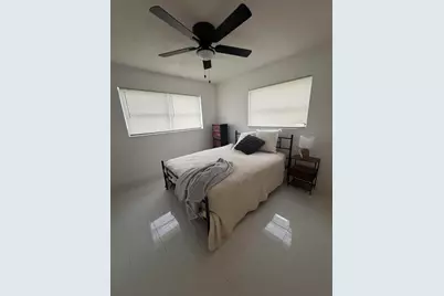 821 SW 62nd Avenue, North Lauderdale, FL 33068 - Photo 4