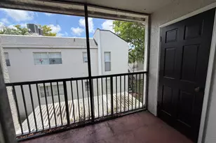 4419 Treehouse Ln, Tamarac, FL 33319 - Photo 8