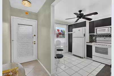 2301 Lucaya Lane #D4, Coconut Creek, FL 33066 - Photo 2