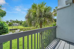 100 Sparrow Dr, Royal Palm Beach, FL 33411 - Photo 26