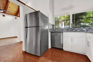 100 Sparrow Dr, Royal Palm Beach, FL 33411 - Photo 10