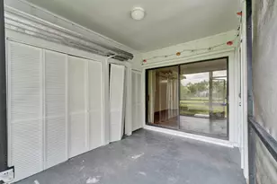 100 Sparrow Dr, Royal Palm Beach, FL 33411 - Photo 30