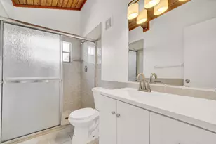 100 Sparrow Dr, Royal Palm Beach, FL 33411 - Photo 22