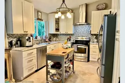 9285 NW 44th Court, Coral Springs, FL 33065 - Photo 8