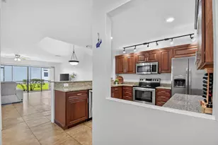 1633 Woodbridge Lakes Cir, West Palm Beach, FL 33406 - Photo 8