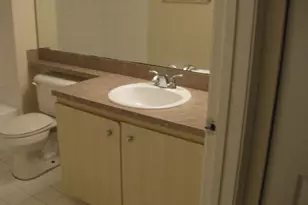 620 SW 111th Ave, Pembroke Pines, FL 33025 - Photo 10