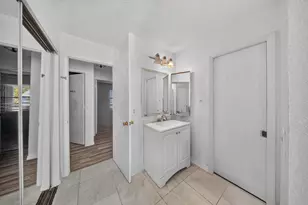 1462 SE North Balcourt Ct SE, Port Saint Lucie, FL 34952 - Photo 18