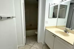 711 N Pine Island Rd, Plantation, FL 33324 - Photo 14