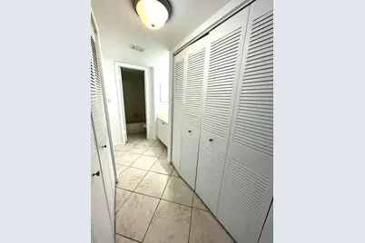 711 N Pine Island Road #305, Plantation, FL 33324 - Photo 10