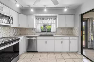 9945 Papaya Tree Trail, Boynton Beach, FL 33436 - Photo 12