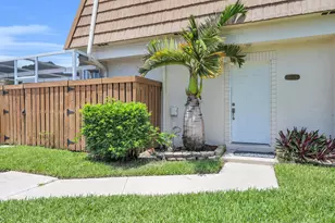 11557 Winchester Dr, Palm Beach Gardens, FL 33410 - Photo 4