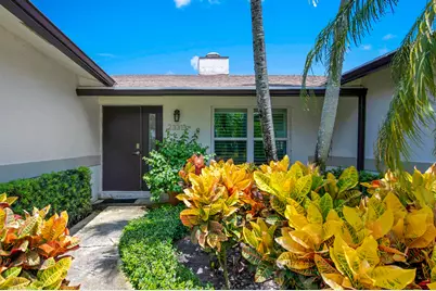 23313 Lago Mar Circle, Boca Raton, FL 33433 - Photo 2
