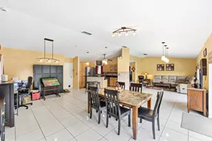 9437 NW 46th Ct, Sunrise, FL 33351 - Photo 10
