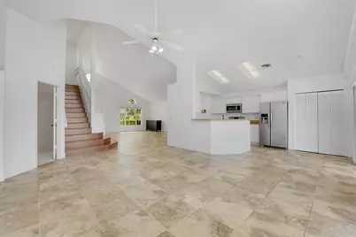 4355 Leicester Court, West Palm Beach, FL 33409 - Photo 4