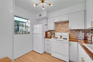 117 Gardens Dr, Pompano Beach, FL 33069 - Photo 2