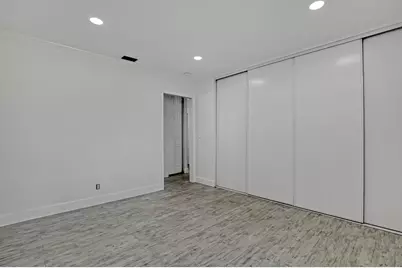 2940 Crosley Drive E, West Palm Beach, FL 33415 - Photo 14