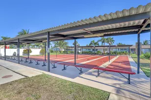 2940 Crosley Dr E, West Palm Beach, FL 33415 - Photo 24