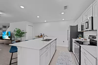 6001 Woods Edge Circle, Riviera Beach, FL 33410 - Photo 10