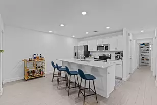 6001 Woods Edge Cir, Riviera Beach, FL 33410 - Photo 6