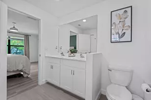 6001 Woods Edge Cir, Riviera Beach, FL 33410 - Photo 22