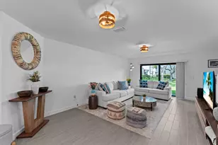 6001 Woods Edge Cir, Riviera Beach, FL 33410 - Photo 12