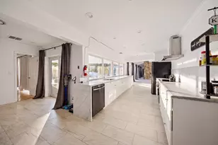 4020 NW 101st Dr, Coral Springs, FL 33065 - Photo 10