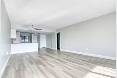 4254 D Este Court #304, Lake Worth, FL 33467 - Photo 4