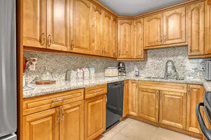 2886 Fernley Dr E, West Palm Beach, FL 33415 - Photo 16