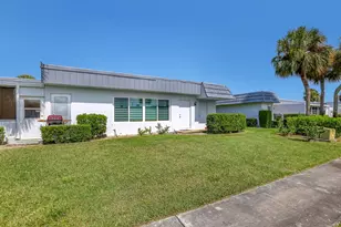 2886 Fernley Dr E, West Palm Beach, FL 33415 - Photo 22