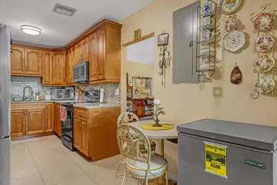 2886 Fernley Drive E #5, West Palm Beach, FL 33415 - Photo 14