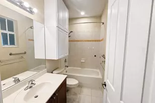 2851 W Prospect Rd, Tamarac, FL 33309 - Photo 14