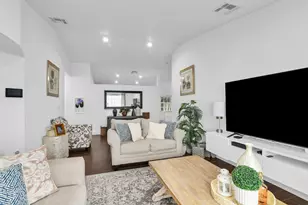 651 SW 176th Ave, Pembroke Pines, FL 33029 - Photo 4