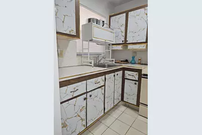 2800 W Sunrise Lakes Drive W #312, Sunrise, FL 33322 - Photo 4