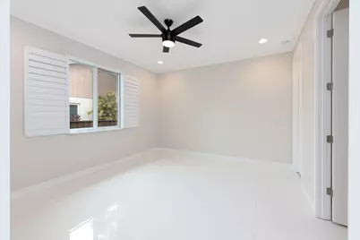 314 NE Surfside Avenue, Port Saint Lucie, FL 34983 - Photo 32