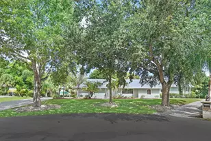 1225 SW Magnolia Bluff Dr, Palm City, FL 34990 - Photo 1