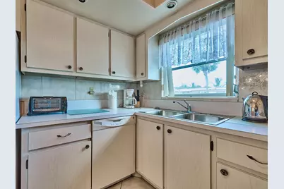 2804 Crosley Drive E #F, West Palm Beach, FL 33415 - Photo 10