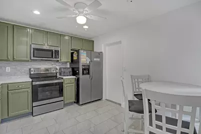 3070 Waddell Avenue, West Palm Beach, FL 33411 - Photo 12