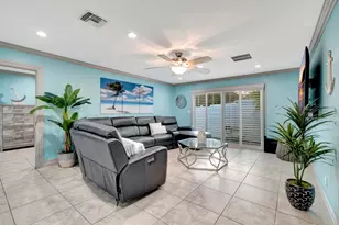 310 Gulfstream Dr, Delray Beach, FL 33444 - Photo 6