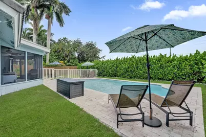 1711 W Oak Knoll Circle, Davie, FL 33324 - Photo 34
