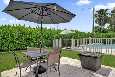 1711 W Oak Knoll Circle, Davie, FL 33324 - Photo 32